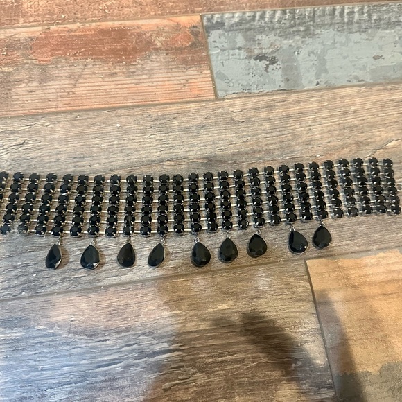 NWOT- Black/Silver Choker - Picture 2 of 5